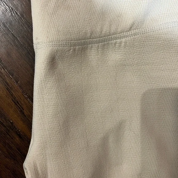 Nike Beige Leggings - Picture 3 of 3